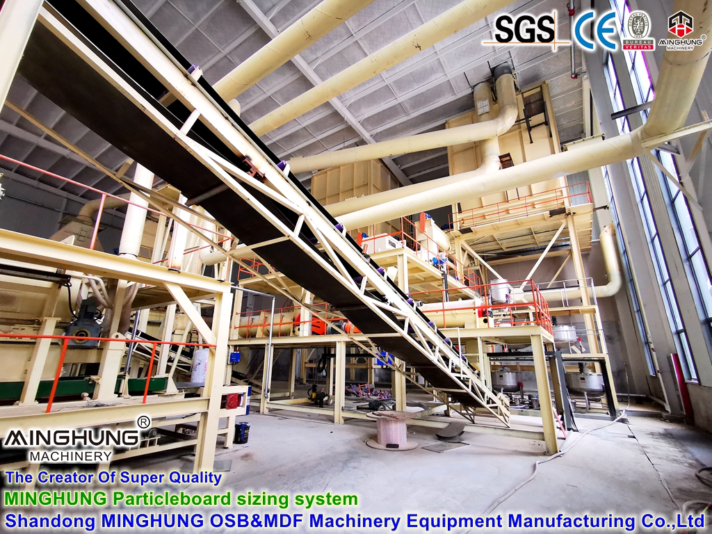 Machine de fabrication d'épandage de collage de panneaux de particules de haute qualité en Chine