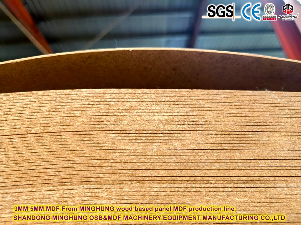 3 mm 5 mm MDF de MINGHUNG Panneau basé sur le bois MDF Ligne de production