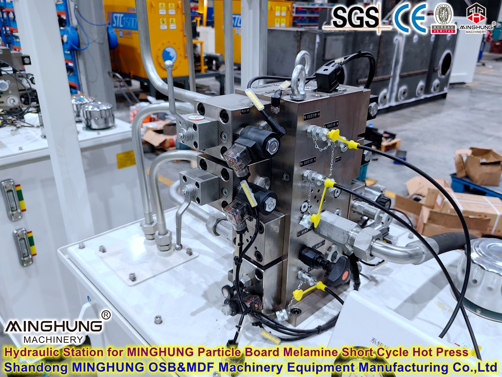 Station hydraulique pour MINGHUNG panneaux de particules mélamine presse à chaud à cycle court