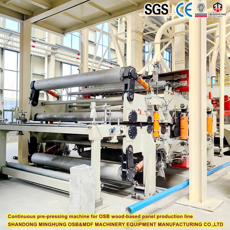 Machine de pré-pression continue pour la ligne de production du panneau basé sur le bois OSB
