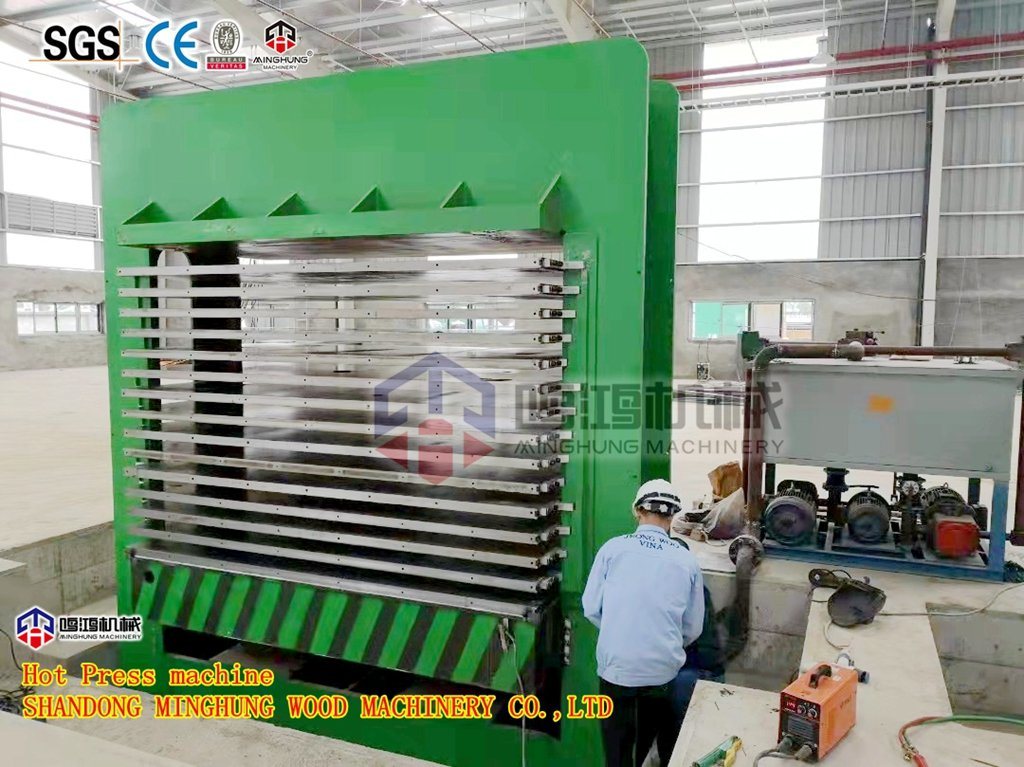 Machine de contreplaqué de production d'usine professionnelle en Chine