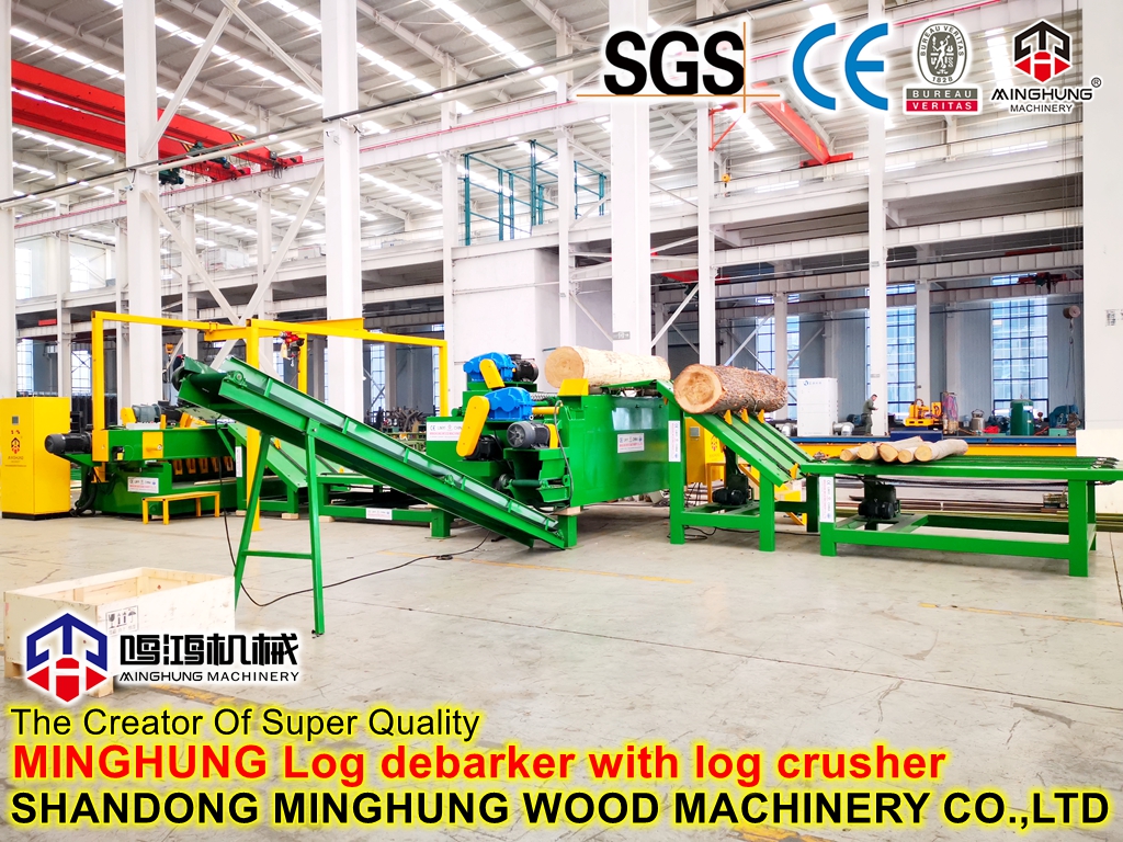 écorceuse à grumes avec broyeur à grumes