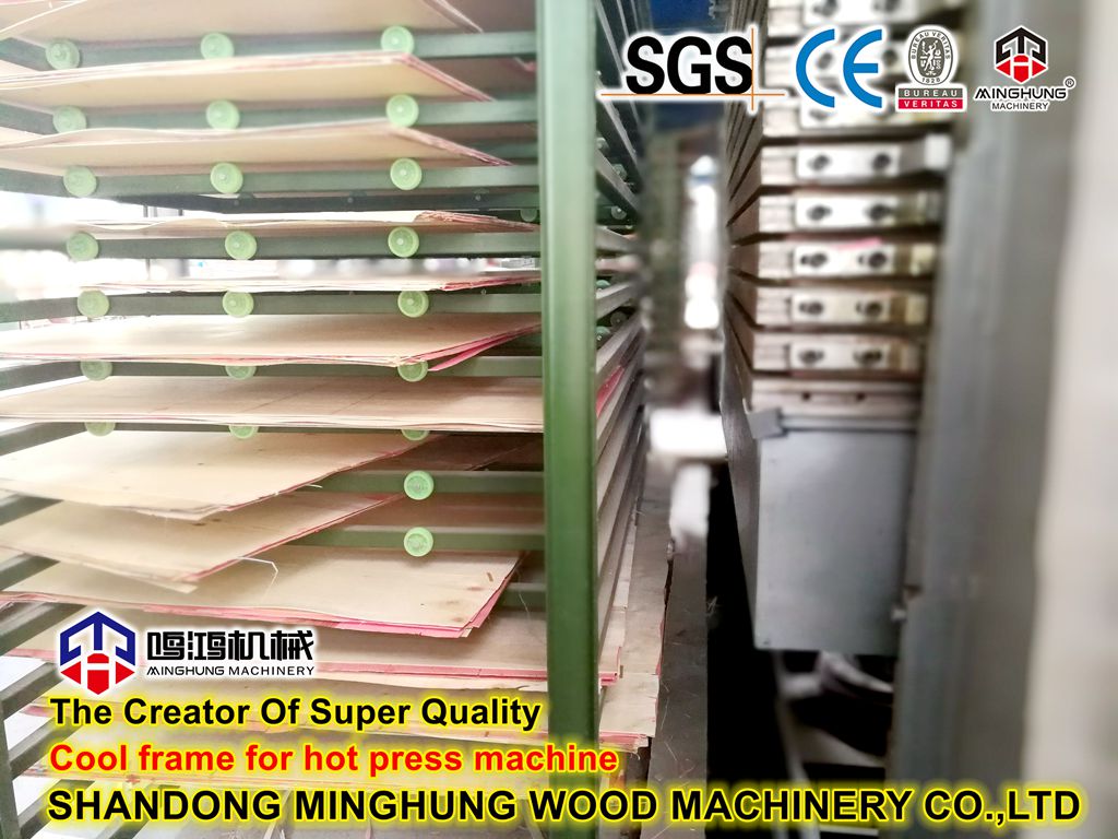 cadre cool pour machine de presse &agrave; chaud