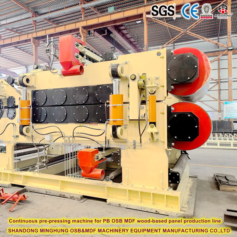 Machine de pré-pression continue pour la ligne de production du panneau basé sur le bois PB OSB